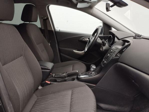 Opel Astra J с пробегом 2010 года, цена 530 000 рублей, 172727 км, хэтчбек, Автокод Объявления