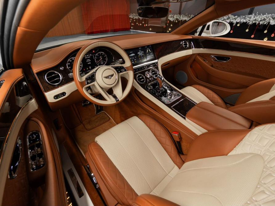 Bentley Continental GT III Москва  - изображение 12