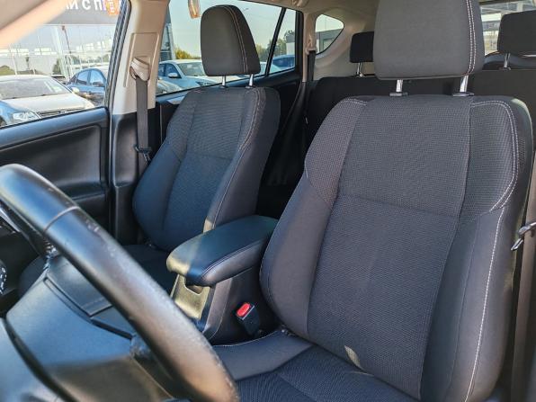 Toyota RAV4 IV (XA40) Рестайлинг с пробегом 2017 года, цена 1 899 000 рублей, 230000 км, внедорожник, Автокод Объявления