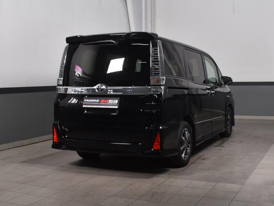 Toyota Voxy III (R80) Рестайлинг Кемерово  - изображение 4
