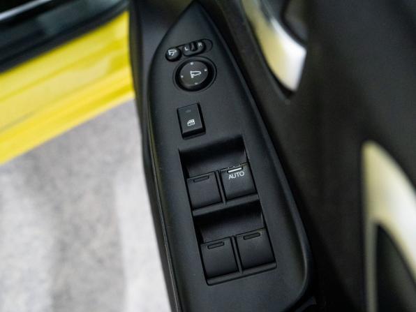 Honda Fit III с пробегом 2016 года, цена 895 000 рублей, 214423 км, хэтчбек, Автокод Объявления