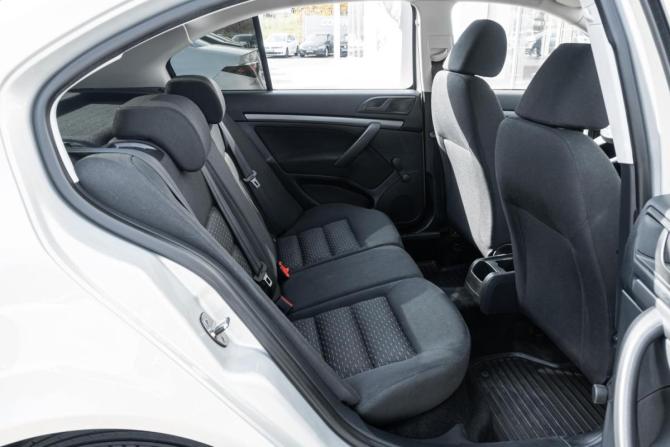 Skoda Octavia II (A5) Рестайлинг с пробегом 2013 года, цена 1 180 000 рублей, 129466 км, лифтбек, Автокод Объявления