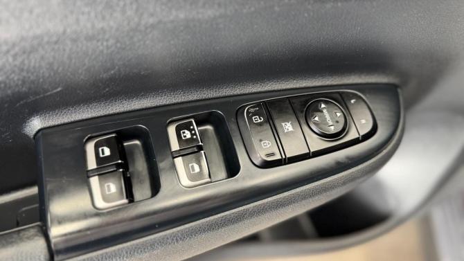 Kia Rio IV с пробегом 2018 года, цена 1 210 000 рублей, 125224 км, хэтчбек, Автокод Объявления