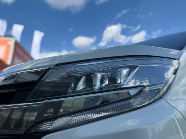 Toyota Noah III (R80) Рестайлинг с пробегом 2019 года, цена 2 999 000 рублей, 94163 км, минивэн, Автокод Объявления