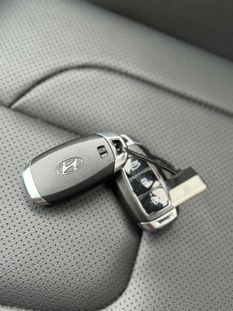 Hyundai Elantra VII (CN7) Рестайлинг с пробегом 2023 года, цена 2 379 000 рублей, 272 км, седан, Автокод Объявления