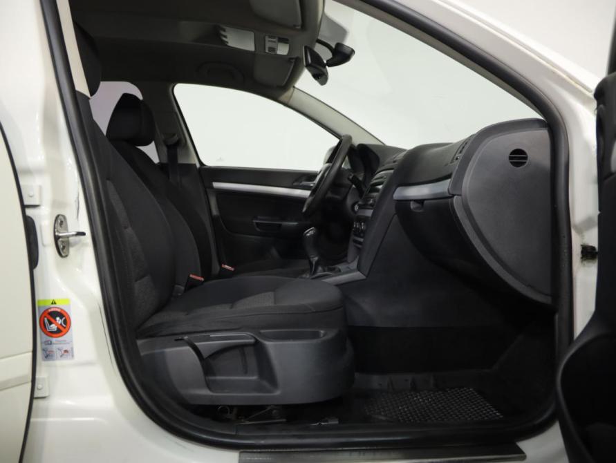 Skoda Octavia II (A5) Рестайлинг Санкт-Петербург  - изображение 17