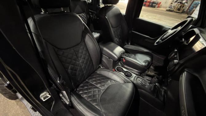 Jeep Wrangler III (JK) с пробегом 2013 года, цена 2 990 000 рублей, 73380 км, внедорожник, Автокод Объявления