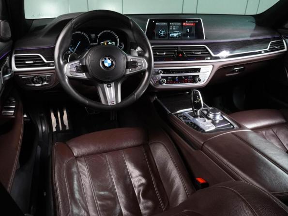 BMW 7 серии VI (G11/G12) с пробегом 2017 года, цена 3 099 000 рублей, 185421 км, седан, Автокод Объявления