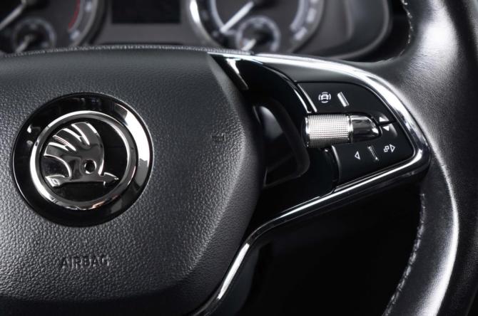 Skoda Rapid II с пробегом 2022 года, цена 2 009 000 рублей, 67626 км, лифтбек, Автокод Объявления