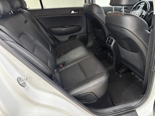 Kia Sportage IV Рестайлинг с пробегом 2019 года, цена 2 300 000 рублей, 108409 км, внедорожник, Автокод Объявления
