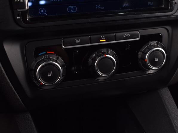 Volkswagen Jetta VI Рестайлинг с пробегом 2014 года, цена 944 995 рублей, 200548 км, седан, Автокод Объявления