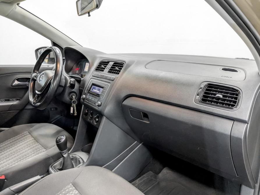 Volkswagen Polo V Рестайлинг Санкт-Петербург  - изображение 11