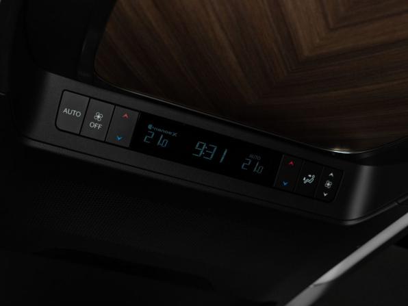 Lexus LM II с пробегом 2023 года, цена 14 740 000 рублей, 34513 км, минивэн, Автокод Объявления