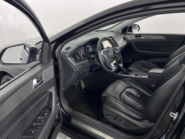 Hyundai Sonata VII (LF) Рестайлинг с пробегом 2019 года, цена 1 950 000 рублей, 117852 км, седан, Автокод Объявления