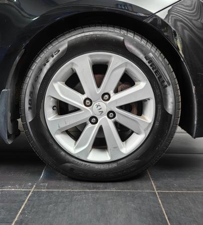 Kia Rio III Рестайлинг с пробегом 2015 года, цена 1 049 000 рублей, 106064 км, хэтчбек, Автокод Объявления