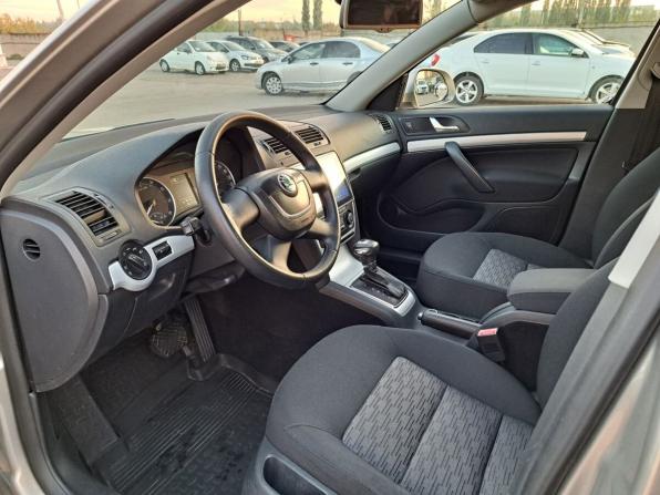 Skoda Octavia II (A5) Рестайлинг с пробегом 2011 года, цена 600 000 рублей, 156755 км, лифтбек, Автокод Объявления