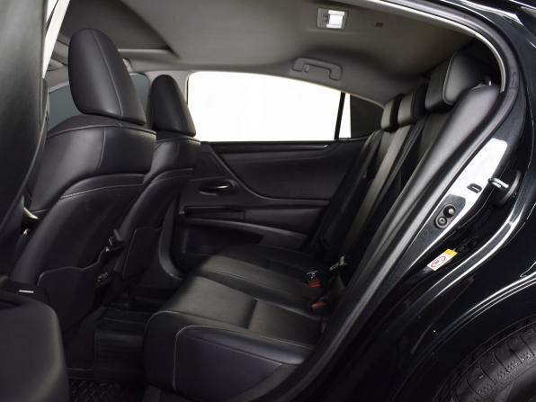 Lexus ES VII с пробегом 2019 года, цена 4 184 995 рублей, 64445 км, седан, Автокод Объявления