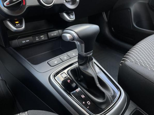 Kia Rio IV с пробегом 2020 года, цена 1 420 000 рублей, 77134 км, седан, Автокод Объявления