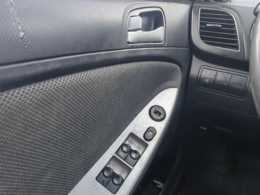 Hyundai Solaris I Великие Луки  - изображение 9