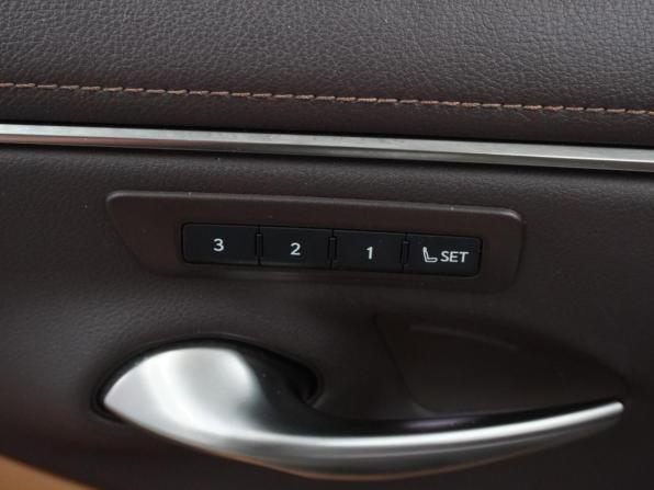 Lexus ES VII с пробегом 2018 года, цена 3 922 000 рублей, 103867 км, седан, Автокод Объявления