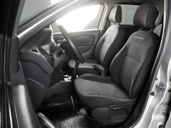 Renault Logan II Рестайлинг с пробегом 2019 года, цена 869 000 рублей, 103552 км, седан, Автокод Объявления