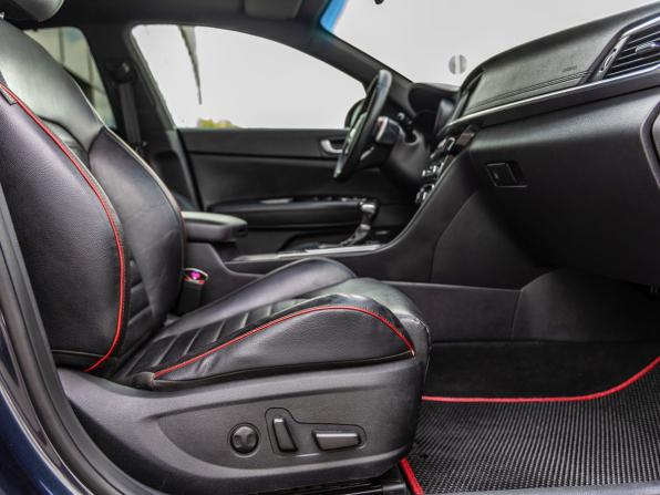 Kia Optima IV Рестайлинг с пробегом 2019 года, цена 2 098 000 рублей, 171639 км, седан, Автокод Объявления