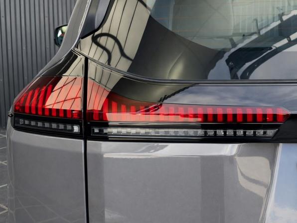 Toyota RAV4 V (XA50) с пробегом 2025 года, цена 3 877 000 рублей, 15000 км, внедорожник, Автокод Объявления