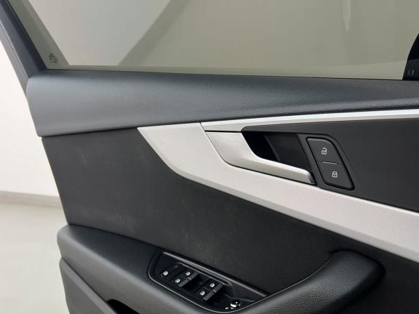 Audi A4 V (B9) с пробегом 2016 года, цена 1 850 000 рублей, 155000 км, седан, Автокод Объявления