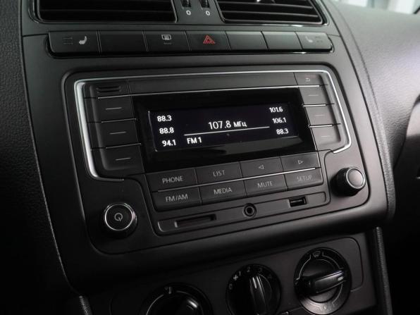 Volkswagen Polo V Рестайлинг с пробегом 2016 года, цена 954 000 рублей, 113628 км, седан, Автокод Объявления