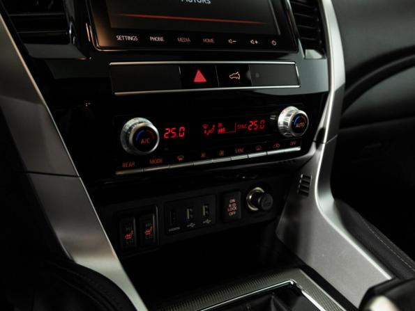 Mitsubishi Montero Sport III Рестайлинг с пробегом 2022 года, цена 4 119 585 рублей, 134084 км, внедорожник, Автокод Объявления