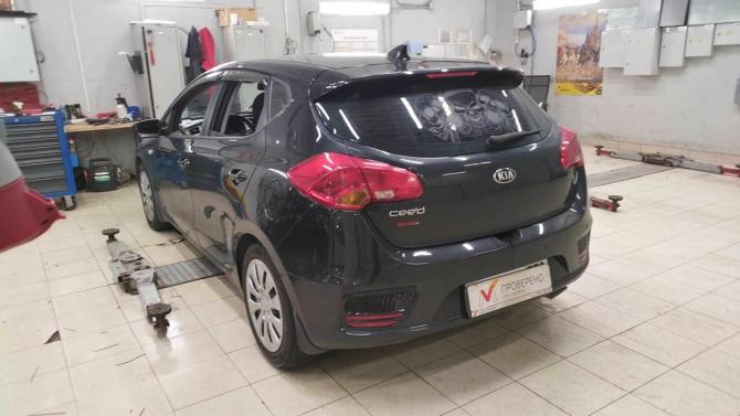 Kia Ceed II Рестайлинг с пробегом 2017 года, цена 1 083 000 рублей, 252631 км, хэтчбек, Автокод Объявления
