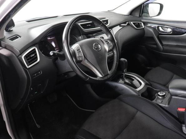 Nissan Qashqai II с пробегом 2018 года, цена 1 977 000 рублей, 95931 км, внедорожник, Автокод Объявления