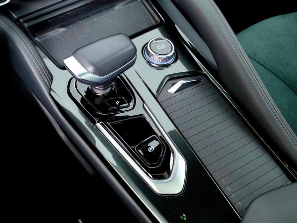 Geely Monjaro I с пробегом 2023 года, цена 3 133 000 рублей, 41570 км, внедорожник, Автокод Объявления