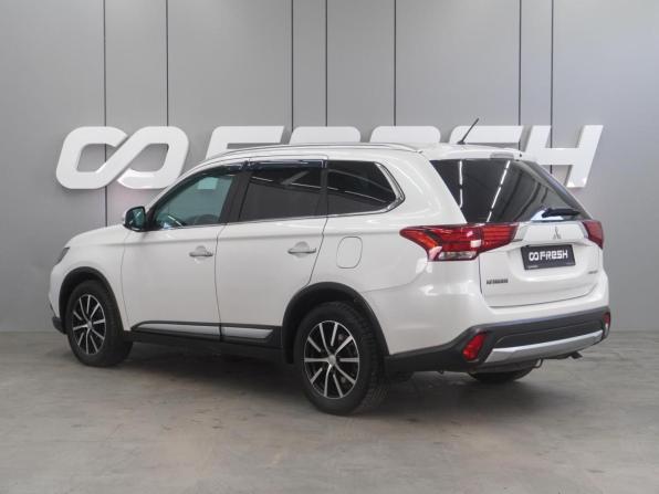 Mitsubishi Outlander III Рестайлинг 2 с пробегом 2015 года, цена 1 799 000 рублей, 183015 км, внедорожник, Автокод Объявления