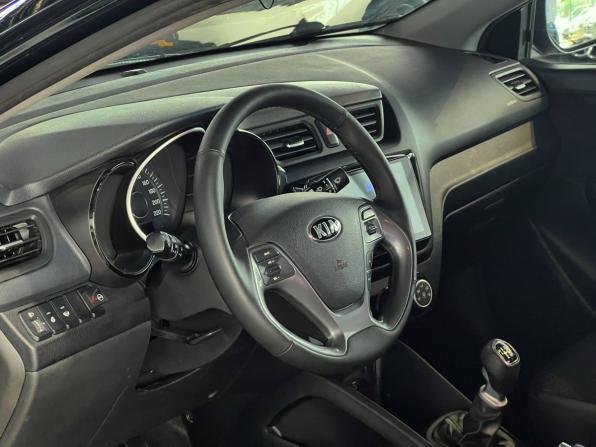 Kia Rio III Рестайлинг с пробегом 2017 года, цена 1 220 000 рублей, 121340 км, седан, Автокод Объявления