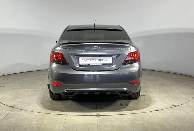 Hyundai Solaris I с пробегом 2014 года, цена 800 000 рублей, 135120 км, седан, Автокод Объявления