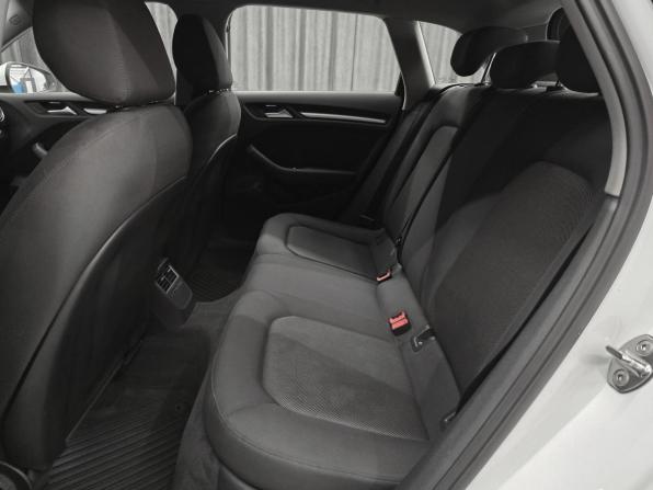 Audi A3 III (8V) с пробегом 2016 года, цена 1 549 000 рублей, 120000 км, хэтчбек, Автокод Объявления