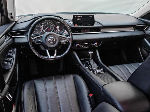 Mazda 6 III (GJ) Рестайлинг 2 с пробегом 2021 года, цена 2 660 000 рублей, 98025 км, седан, Автокод Объявления