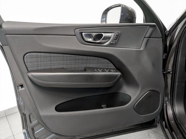 Volvo XC60 II с пробегом 2021 года, цена 4 165 000 рублей, 60002 км, внедорожник, Автокод Объявления