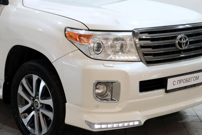 Toyota Land Cruiser 200 Series Рестайлинг 1 с пробегом 2015 года, цена 4 600 000 рублей, 190337 км, внедорожник, Автокод Объявления
