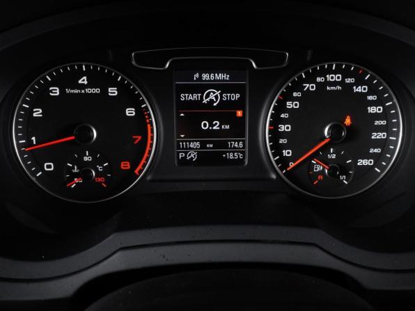 Audi Q3 I (8U) с пробегом 2013 года, цена 2 120 000 рублей, 111405 км, внедорожник, Автокод Объявления