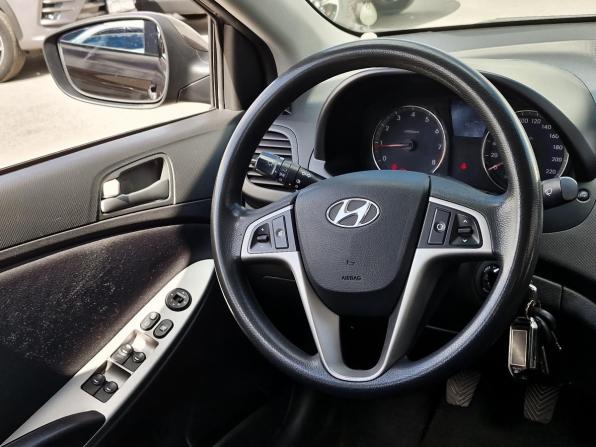 Hyundai Solaris I Рестайлинг с пробегом 2016 года, цена 879 000 рублей, 118717 км, седан, Автокод Объявления
