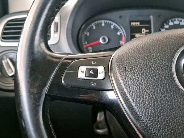 Volkswagen Polo V Рестайлинг с пробегом 2016 года, цена 850 000 рублей, 190442 км, седан, Автокод Объявления