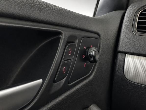 Volkswagen Jetta VI Рестайлинг с пробегом 2016 года, цена 1 239 000 рублей, 153000 км, седан, Автокод Объявления