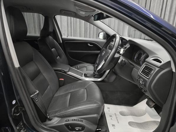 Volvo V70 III с пробегом 2012 года, цена 1 199 000 рублей, 102500 км, универсал, Автокод Объявления