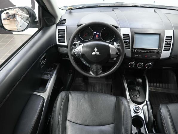 Mitsubishi Outlander II Рестайлинг с пробегом 2012 года, цена 1 419 900 рублей, 199520 км, внедорожник, Автокод Объявления