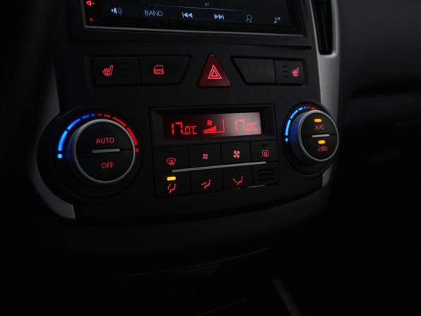 Kia Ceed I Рестайлинг с пробегом 2011 года, цена 949 077 рублей, 55007 км, хэтчбек, Автокод Объявления
