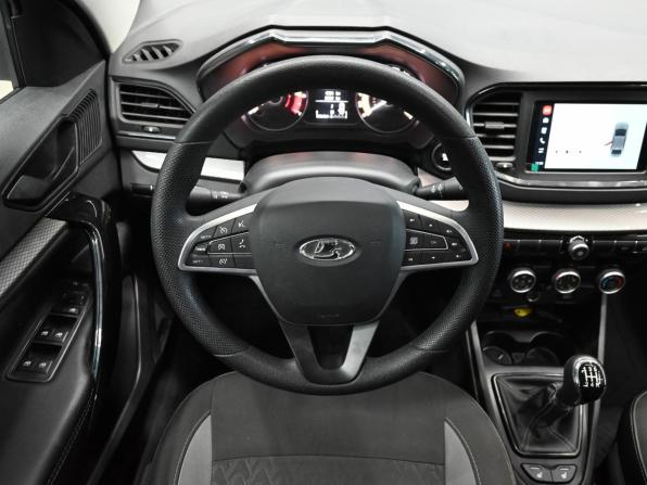 Lada (ВАЗ) Vesta I Рестайлинг (NG) с пробегом 2023 года, цена 1 300 000 рублей, 45552 км, седан, Автокод Объявления