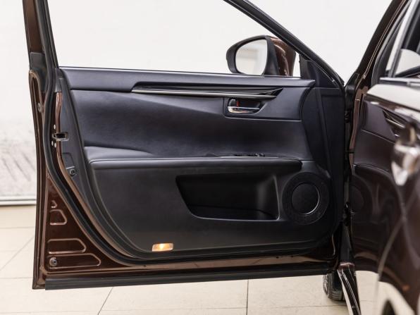 Lexus ES VI Рестайлинг с пробегом 2015 года, цена 2 288 000 рублей, 176582 км, седан, Автокод Объявления