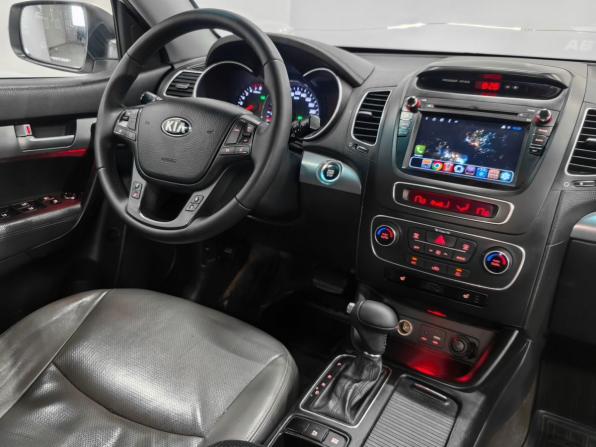 Kia Sorento II Рестайлинг с пробегом 2015 года, цена 1 880 000 рублей, 262250 км, внедорожник, Автокод Объявления
